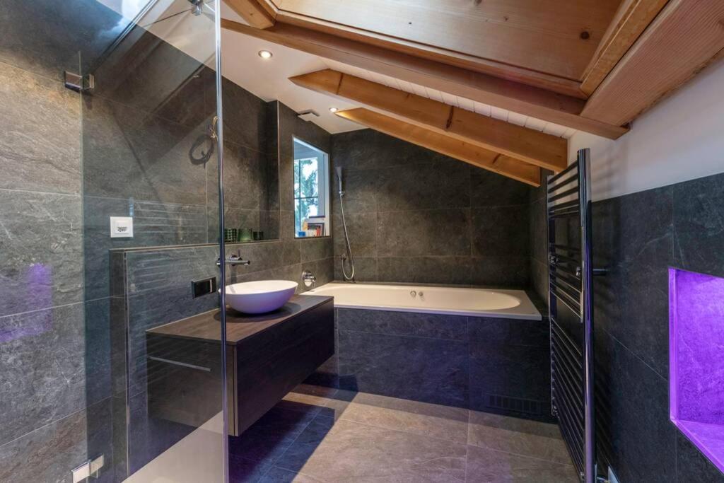 סיליסברג Exklusives Chalet Mit Traumhafter See- Und Bergsicht מראה חיצוני תמונה